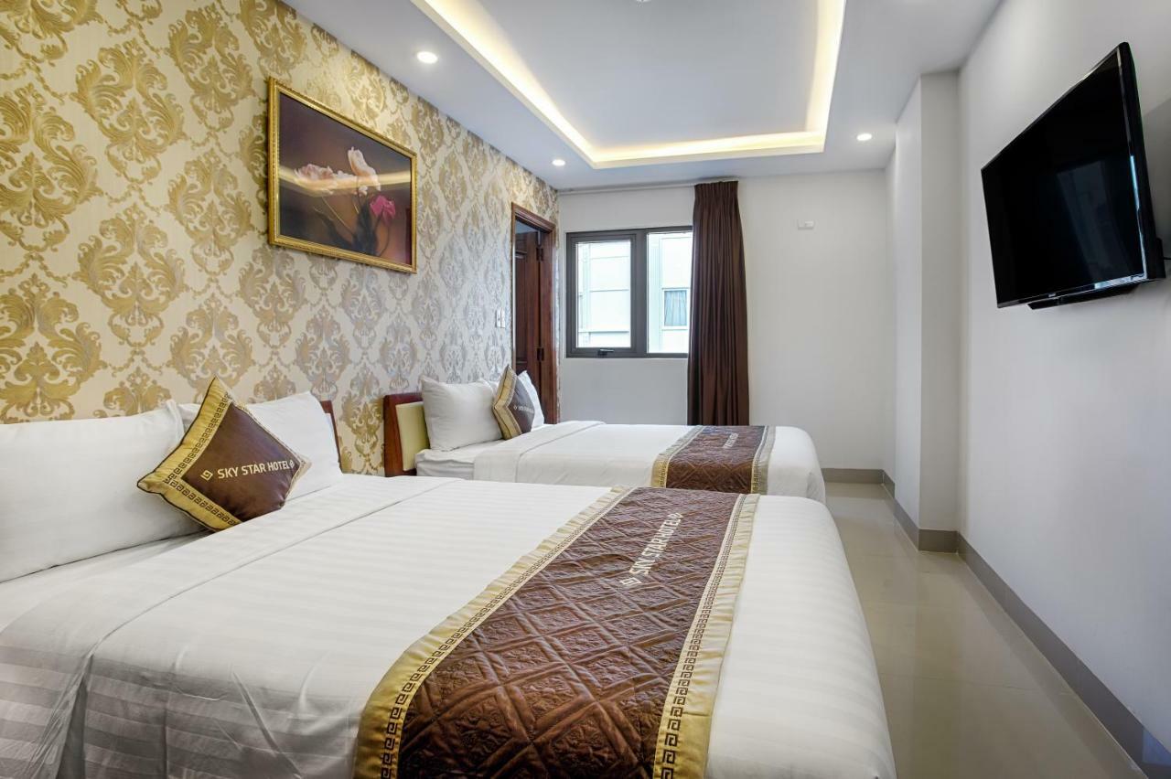 Sky Star Hotel Da Nang Bagian luar foto