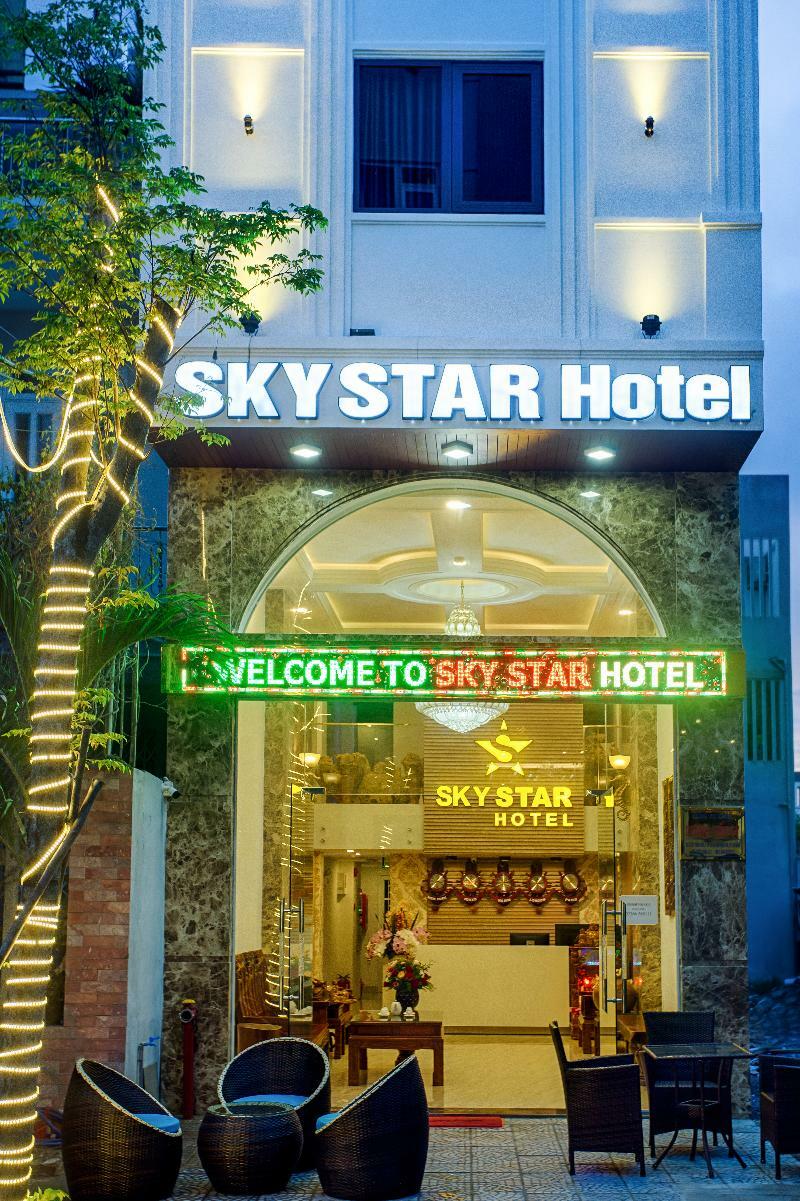 Sky Star Hotel Da Nang Bagian luar foto